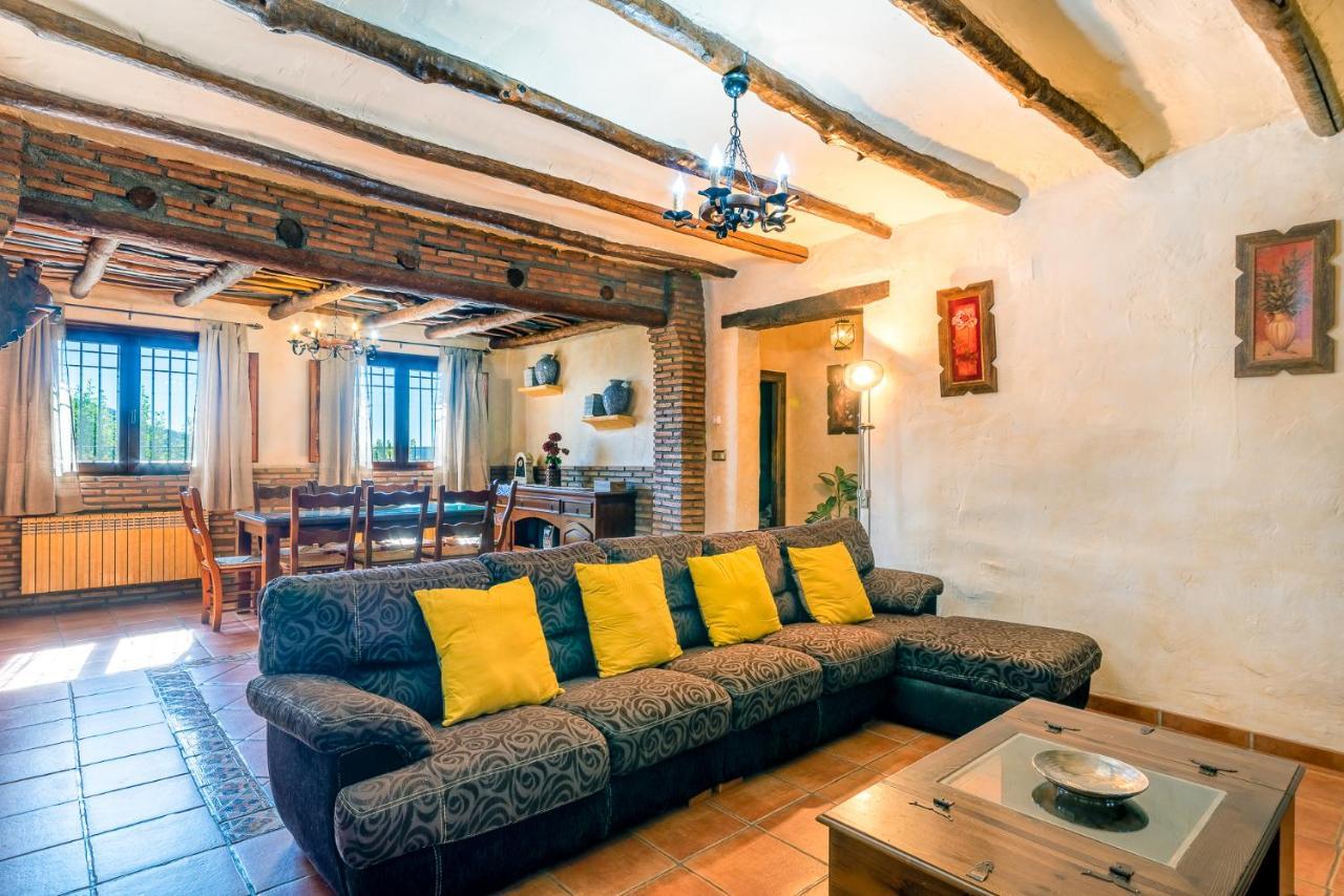 Вилла Cortijo La Loma De La Alpujarra Питрес Экстерьер фото