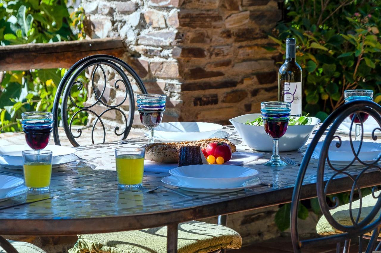 Вилла Cortijo La Loma De La Alpujarra Питрес Экстерьер фото