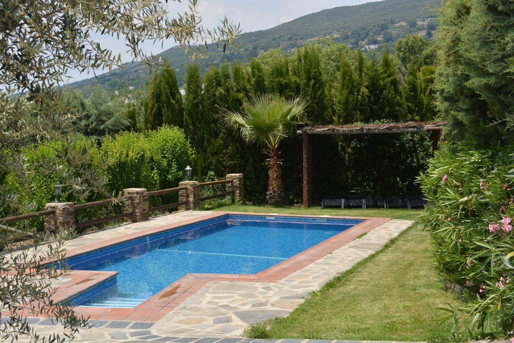 Вилла Cortijo La Loma De La Alpujarra Питрес Экстерьер фото